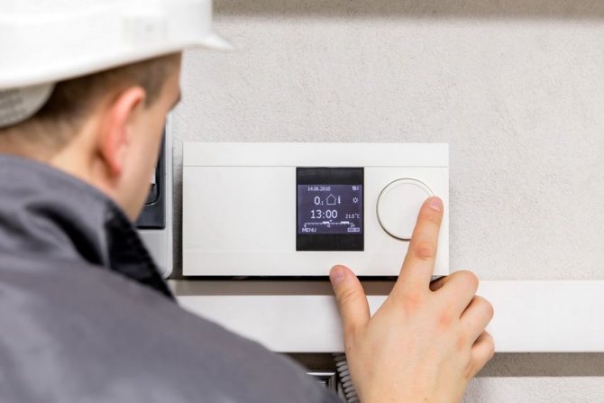 Pentru setarea corectă a termostatului pentru un cazan de încălzire, este mai bine să contactați un specialist