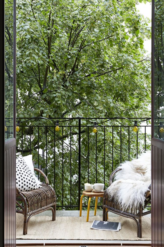 Foto numărul 14: Crearea unei zone de relaxare pe balcon: 10 idei pentru relaxare