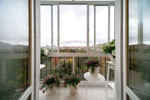 Fransk vindue i stedet for en altanblok i lejligheden