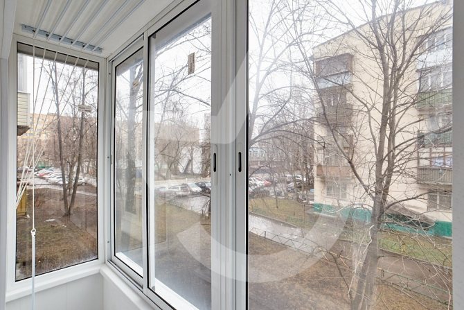 التزجيج البارد للشرفات في خوترسكايا