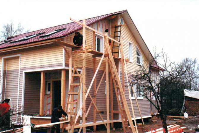 Cum să acoperiți frontonul unei case cu plăci ondulate