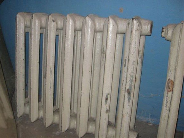 kung paano i-disassemble ang isang cast iron heating radiator