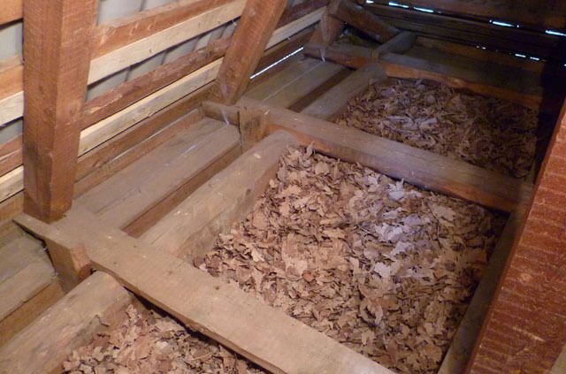 كيفية عزل السقف بنشارة الخشب - خيارات العزل الحراري ، التعليمات