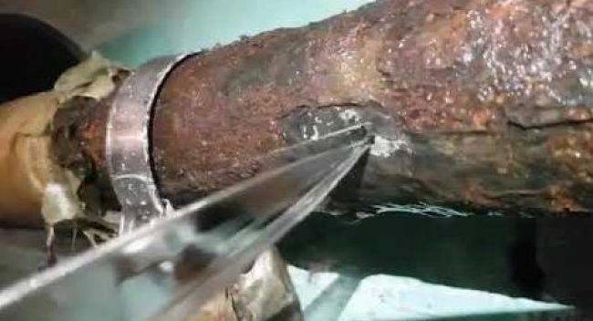 Cum se elimină o scurgere într-o conductă de încălzire etanșarea mecanică a unei găuri și etanșarea chimică a unei scurgeri