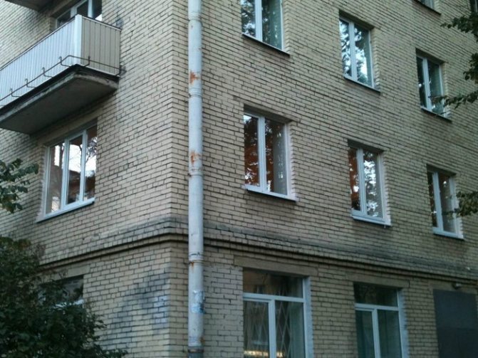 murede fem-etagers bygninger