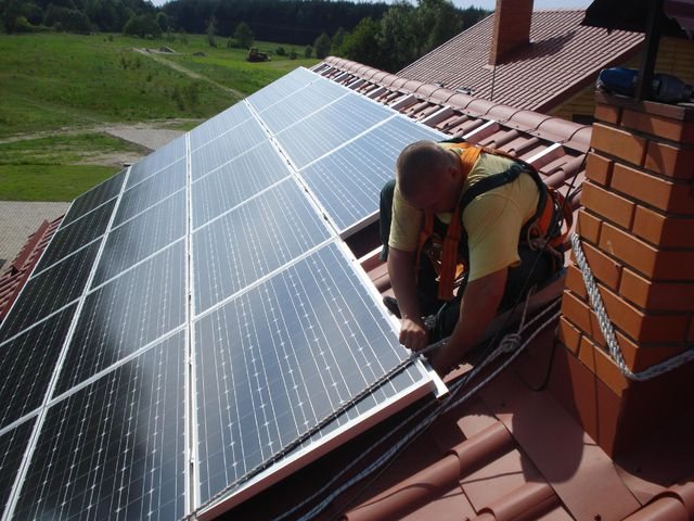 At købe et solbatteri er ikke det vigtigste, det vigtigste er dets korrekte installation.