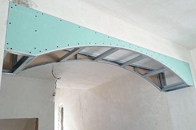 pag-install ng isang drywall arch