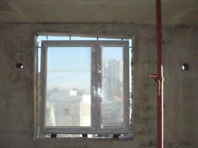 Installation af PVC-vinduer i overensstemmelse med GOST-kravene til en vinduesåbning