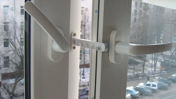Suporturi pentru ferestre din plastic din PVC