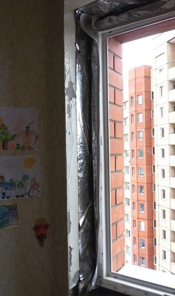 نافذة PVC مع حاجز بخار