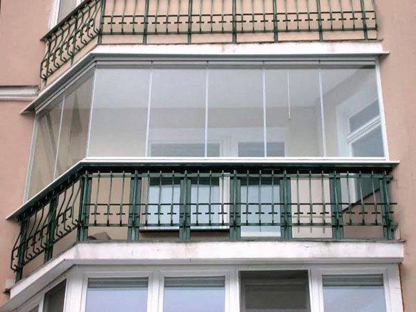 Geamuri de balcon cu bricolaj
