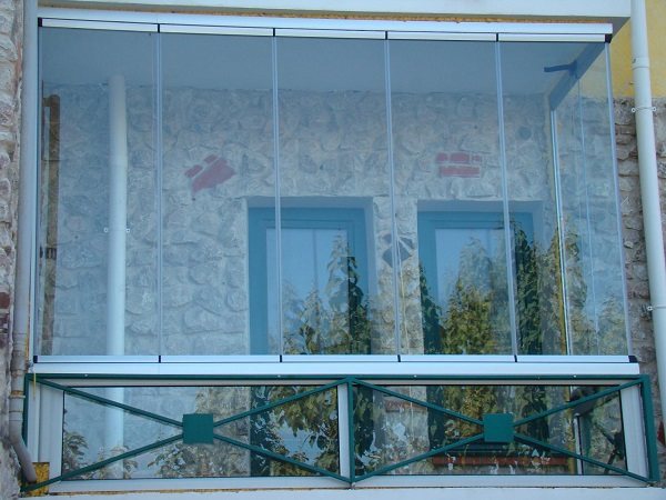 زجاج بانورامي للشرفة: أنواع وخصائص التكنولوجيا