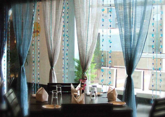 strømpebånd til gardiner gennemsigtige