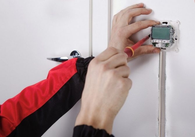 Proseso ng pag-install ng termostat ng DIY