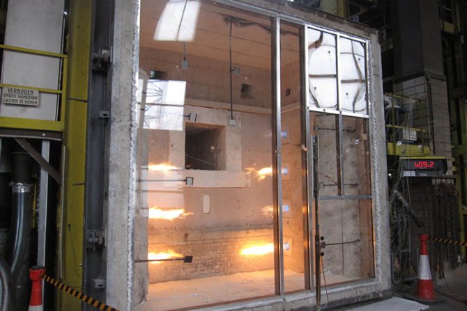 Inspecția unităților de sticlă izolatoare pentru ferestrele rezistente la foc