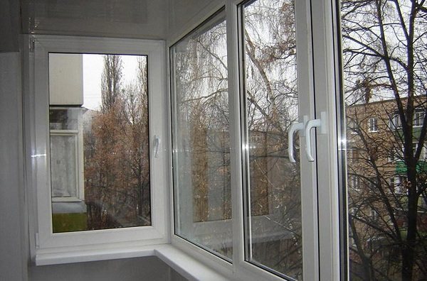 pvc windows sa balkonahe