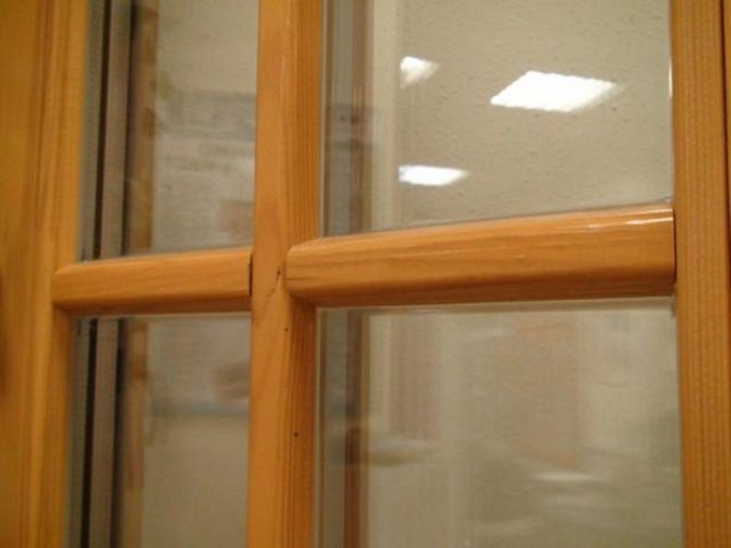 Shprossy og falske bindinger til PVC-vinduer over hovedet