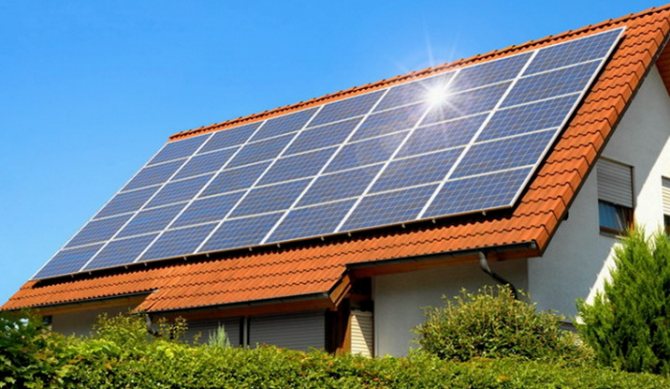 Solpaneler er et dyrt energiproduktionssystem