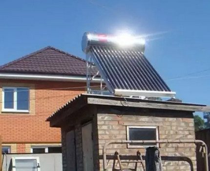 Colector solar pe acoperiș