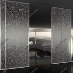 Glasskydedøre med farvet glas - et højdepunkt i interiøret
