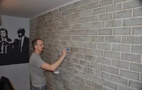 Lægning af fliser på en mur uden gips - arbejdsfaser