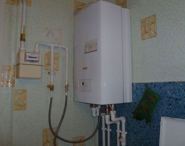 pag-install ng isang boiler sa isang gusali ng apartment