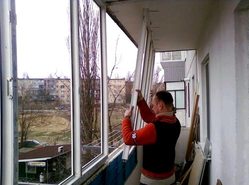 تركيب نافذة الشرفة DIY