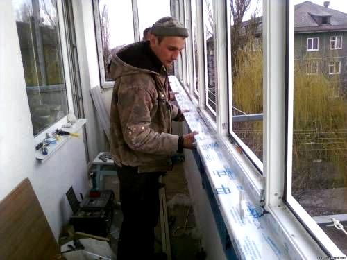 تركيب نافذة الشرفة DIY