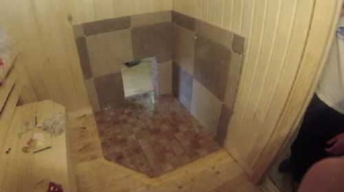 Installation af komfur i et badehus på et trægulv: trin for trin instruktioner