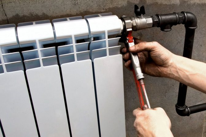 Installation af radiatorer med egne hænder, hvordan man installerer radiatorer