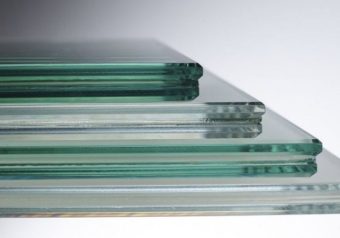 Plastvindueindretningstyper af glas