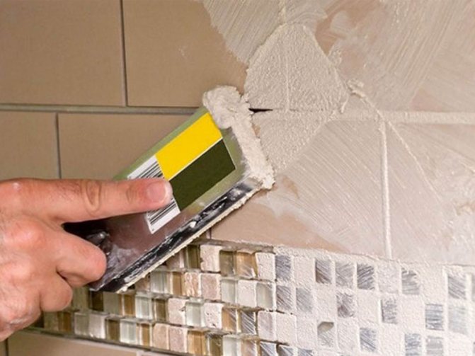 Grouting tile joint